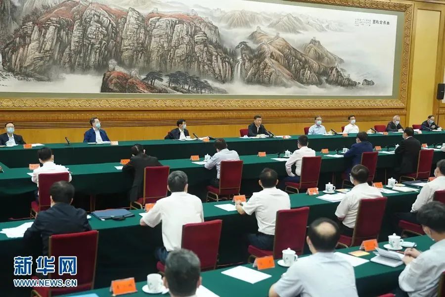 周育先加入企业家座谈会：要弘扬企业家精神，，勇于立异，，施展好央企的龙头刊行动用